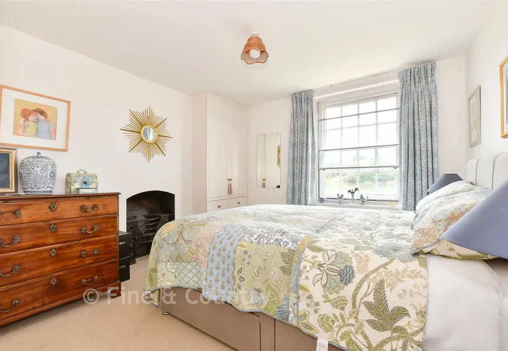 Bedroom 3 - Kite Hill, Wootton Bridge, Isle of Wight - Wards of Kent
