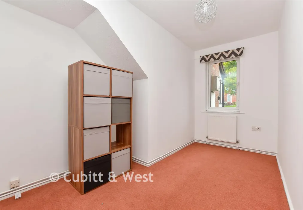 Bedroom 2 - Patricia Gardens, Sutton, Surrey - Wards of Kent