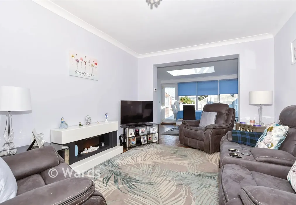 Lounge - Flaxman Drive, Maidstone, Kent - Wards of Kent