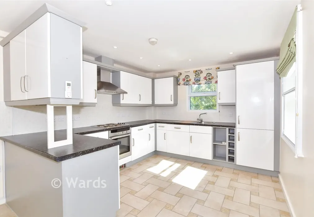 Kitchen - Queensgate, Maidstone, Kent - Wards of Kent