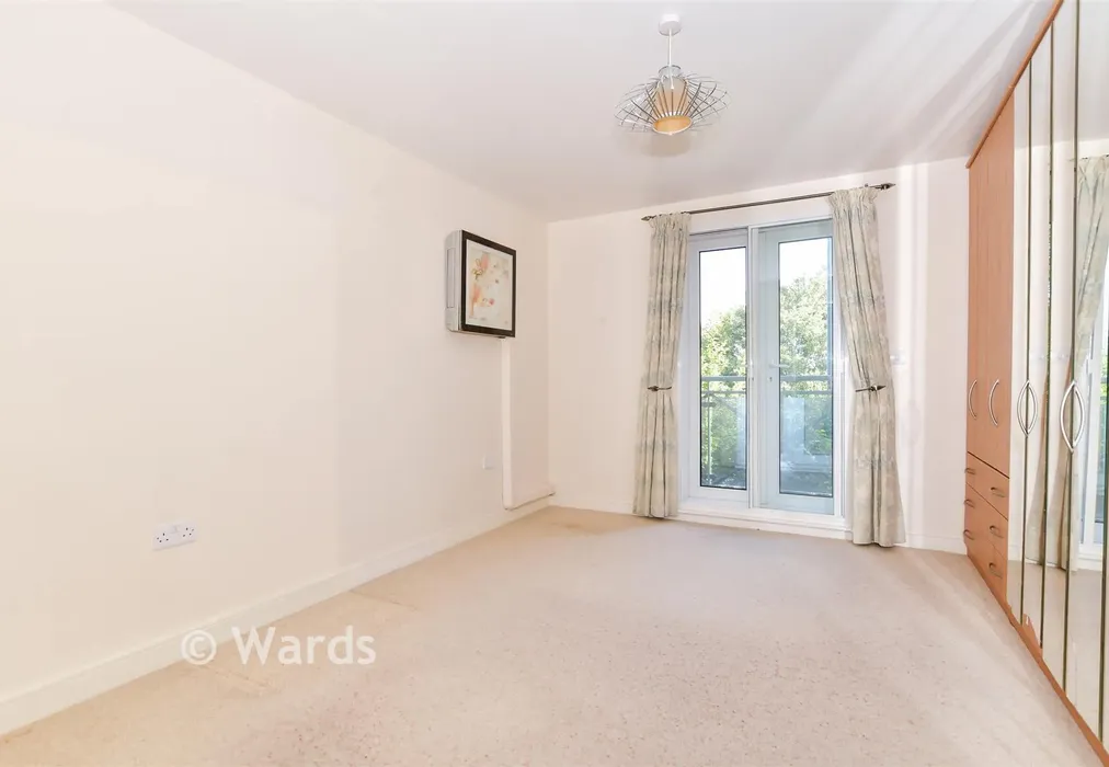 Bedroom 2 - Queensgate, Maidstone, Kent - Wards of Kent