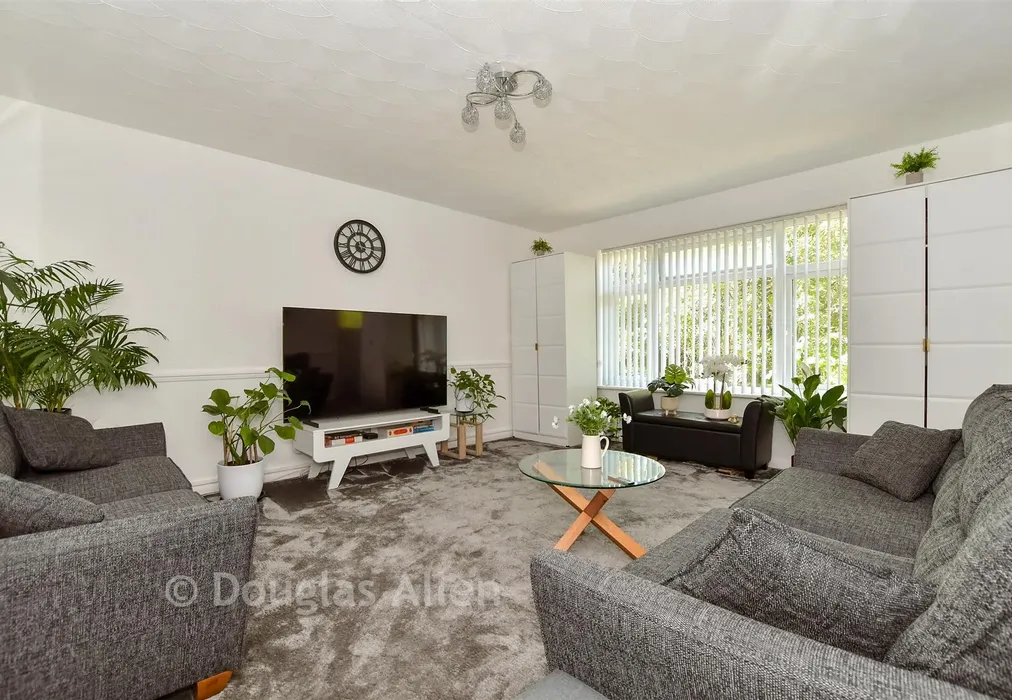 Lounge - Bentley Way, Woodford Green, Essex - Wards of Kent