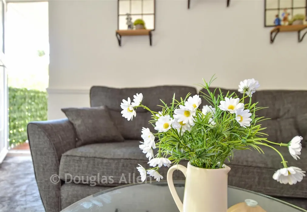 Internal Lifestyle Photograph - Bentley Way, Woodford Green, Essex - Wards of Kent