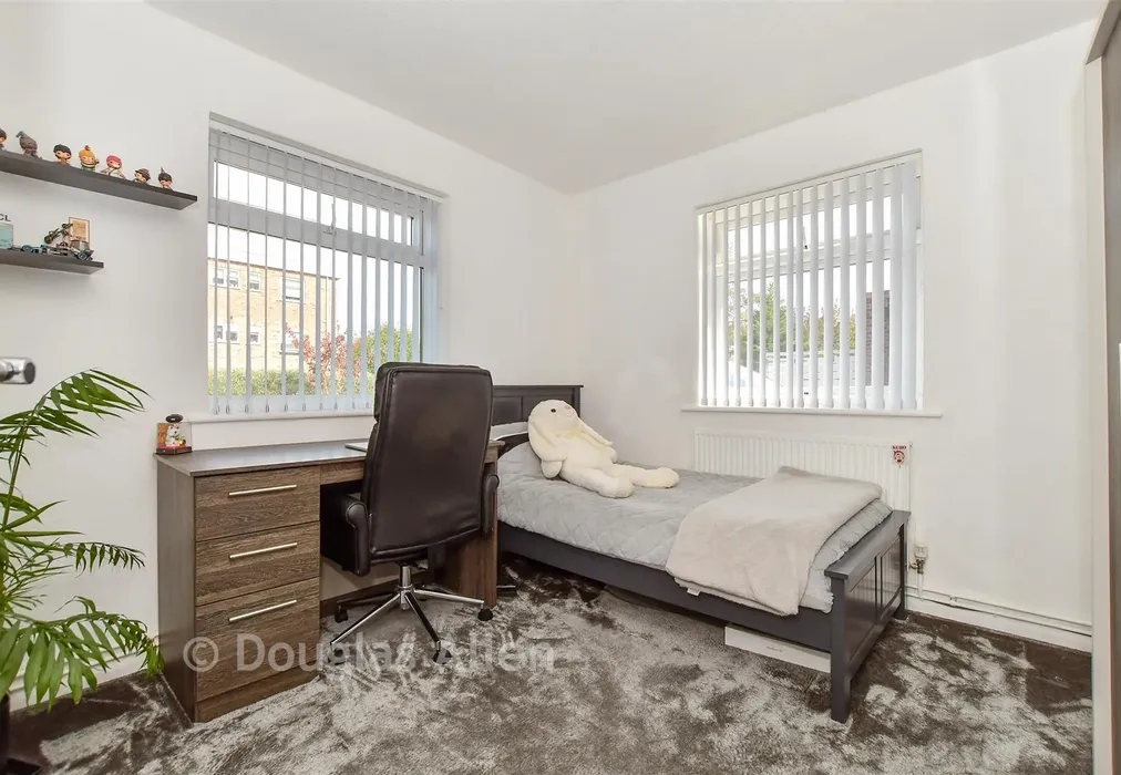 Bedroom 2 - Bentley Way, Woodford Green, Essex - Wards of Kent