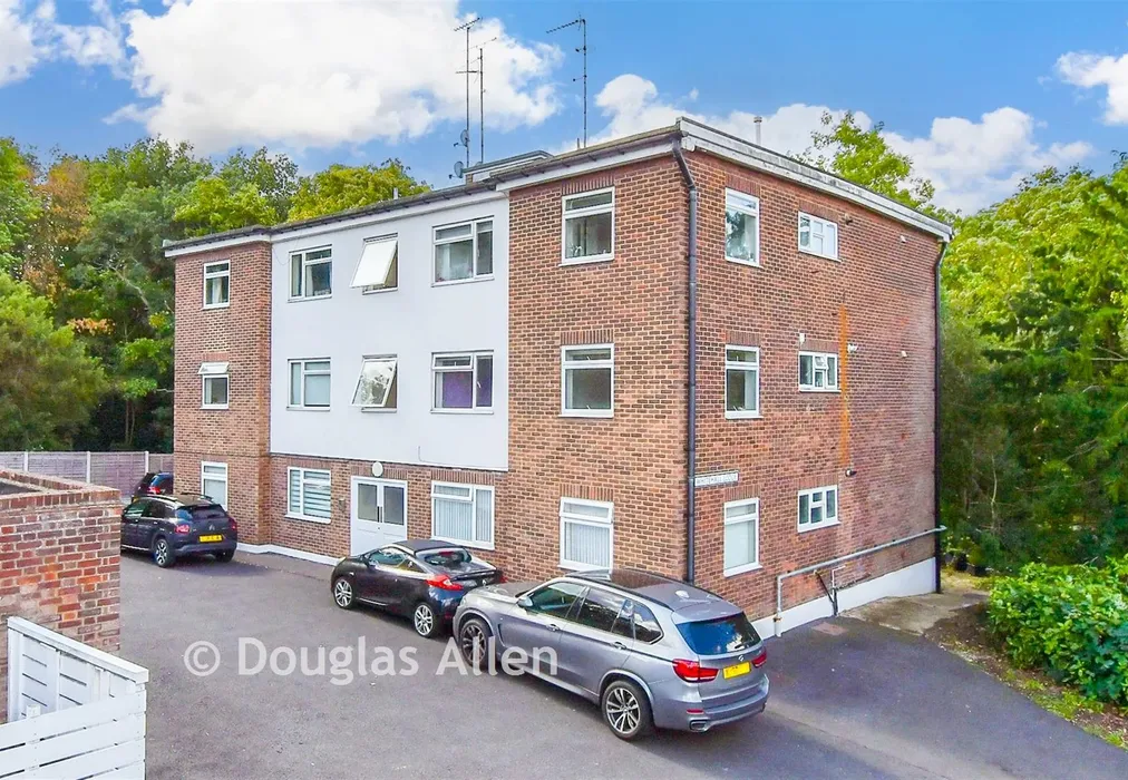 External (NEW) - Bentley Way, Woodford Green, Essex - Wards of Kent