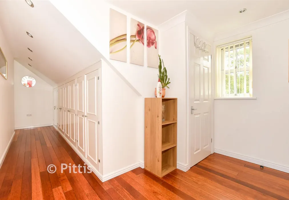 Hallway - Luccombe Road, Shanklin, Isle of Wight - Wards of Kent