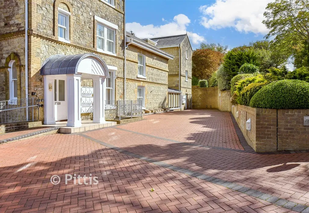 Driveway/Parking - Luccombe Road, Shanklin, Isle of Wight - Wards of Kent