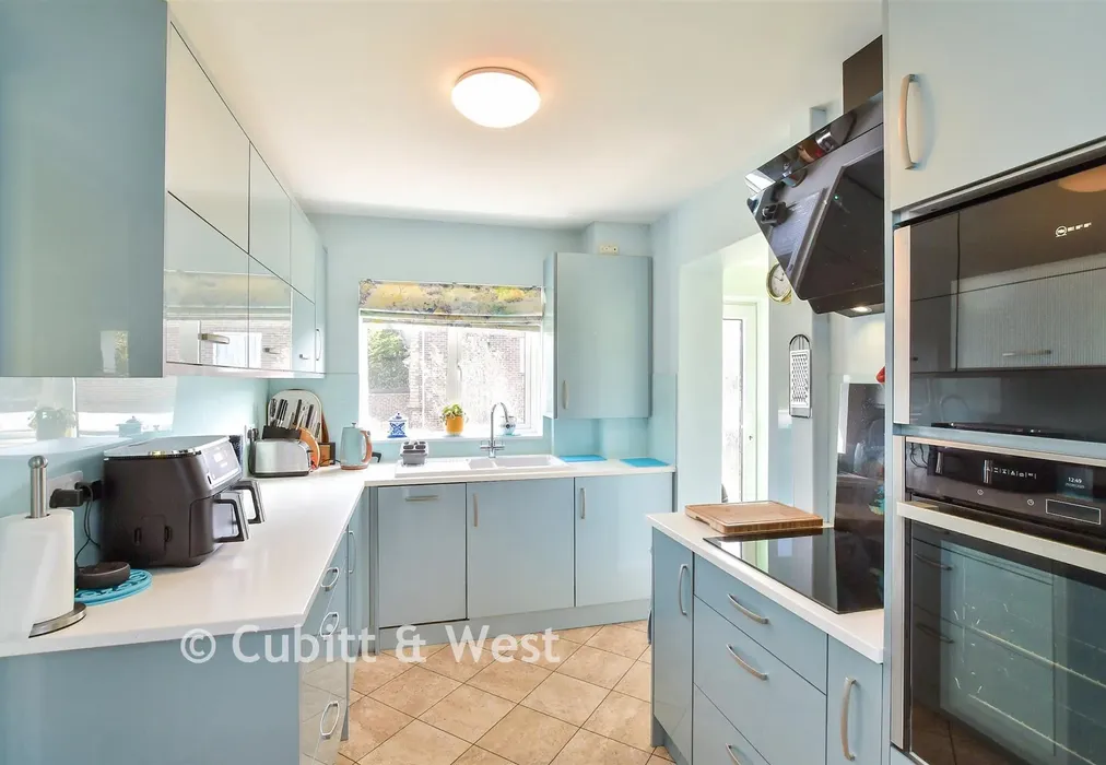 Kitchen - Test Road, Sompting, West Sussex - Wards of Kent