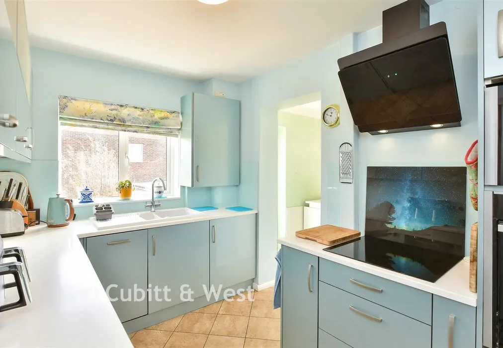Kitchen - Test Road, Sompting, West Sussex - Wards of Kent