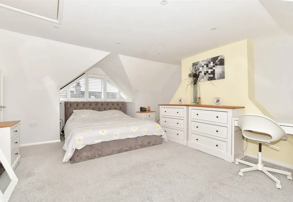 Bedroom 1 - Sutherland Road, Deal, Kent - Wards of Kent