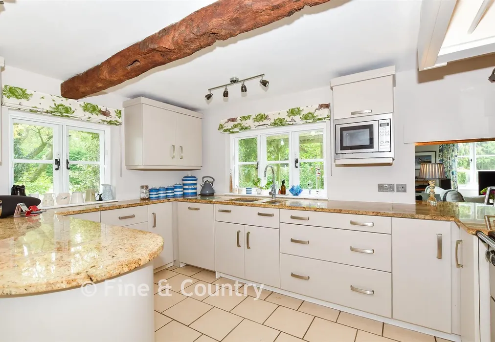 Kitchen/Breakfast Room - Egerton Road, Charing Heath, Ashford, Kent - Wards of Kent
