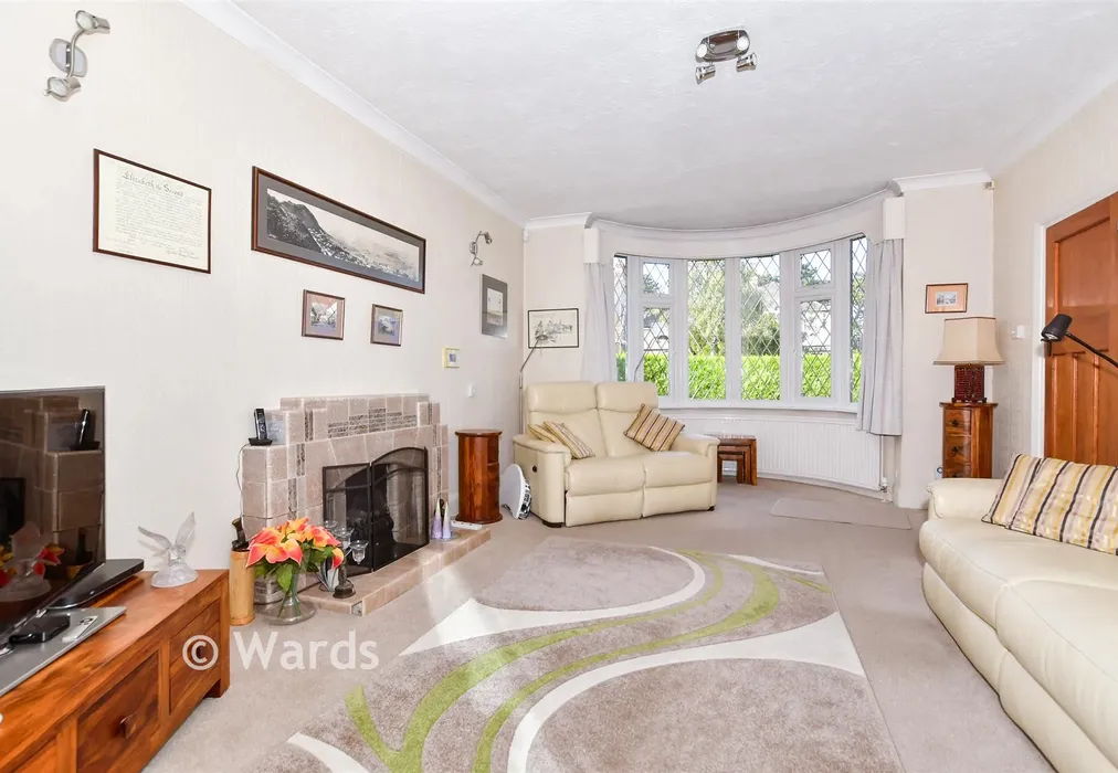 Lounge - Loose Road, Maidstone, Kent - Wards of Kent