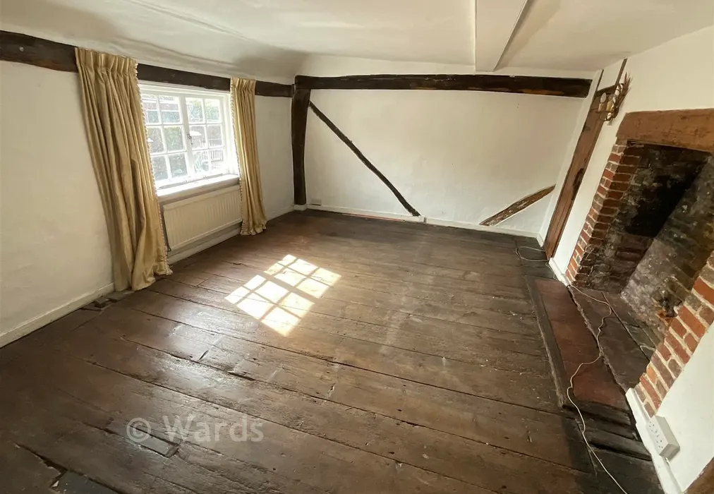 Lounge - High Street, Cranbrook, Kent - Wards of Kent
