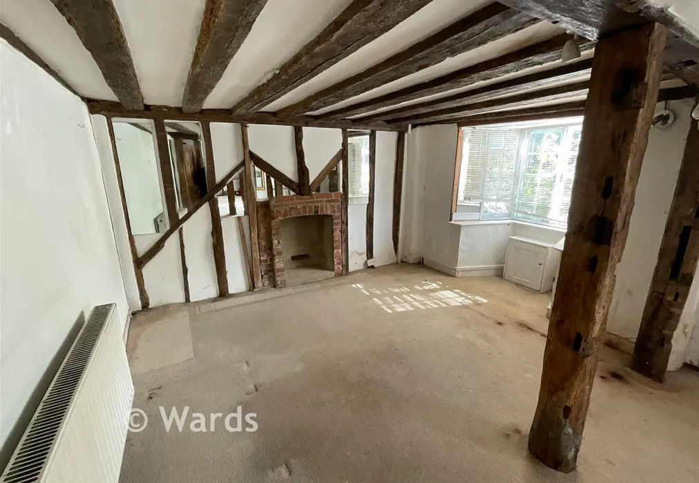 Lounge - High Street, Cranbrook, Kent - Wards of Kent