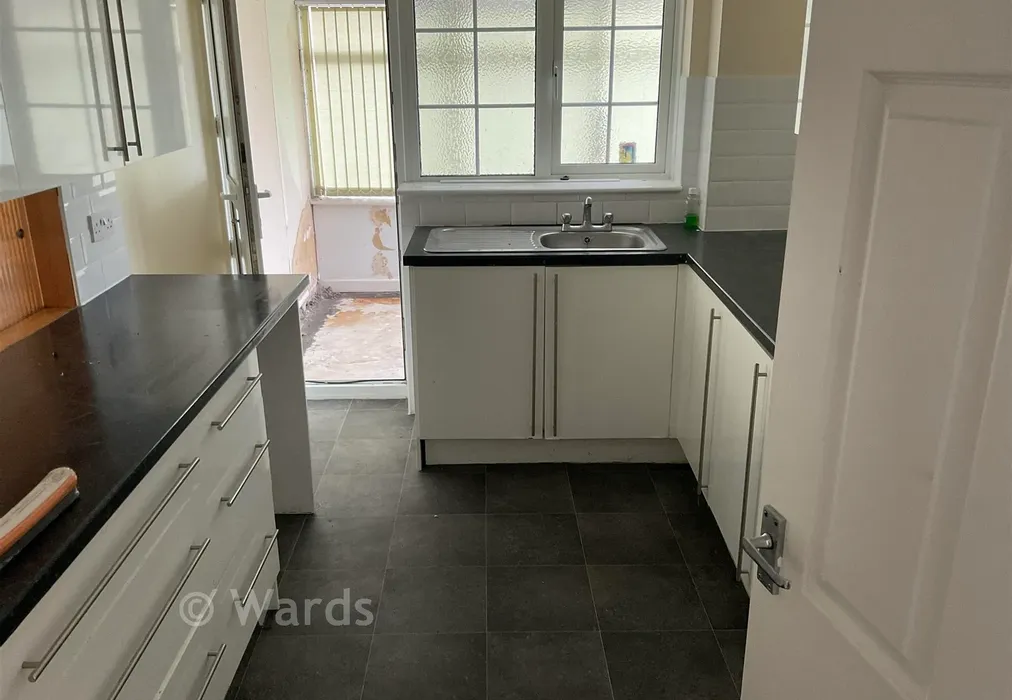 Kitchen - Carlton Road, Erith, Kent - Wards of Kent