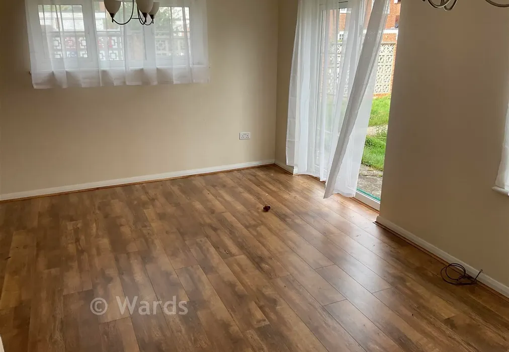 Living Room - Carlton Road, Erith, Kent - Wards of Kent