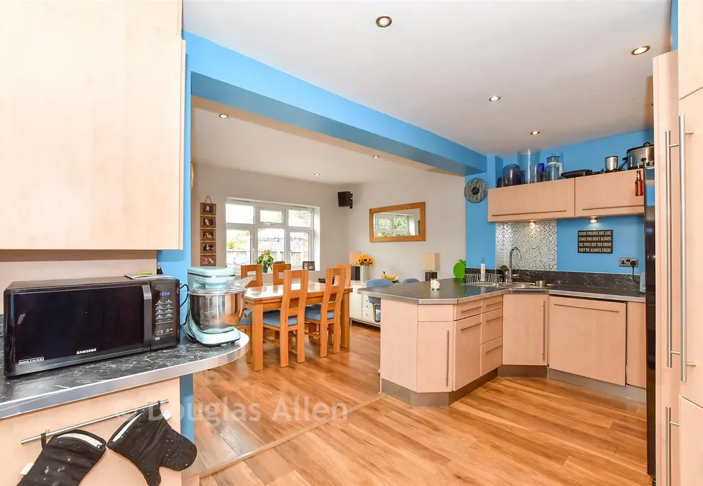 Kitchen - Newbury Gardens, Upminster, Essex - Wards of Kent