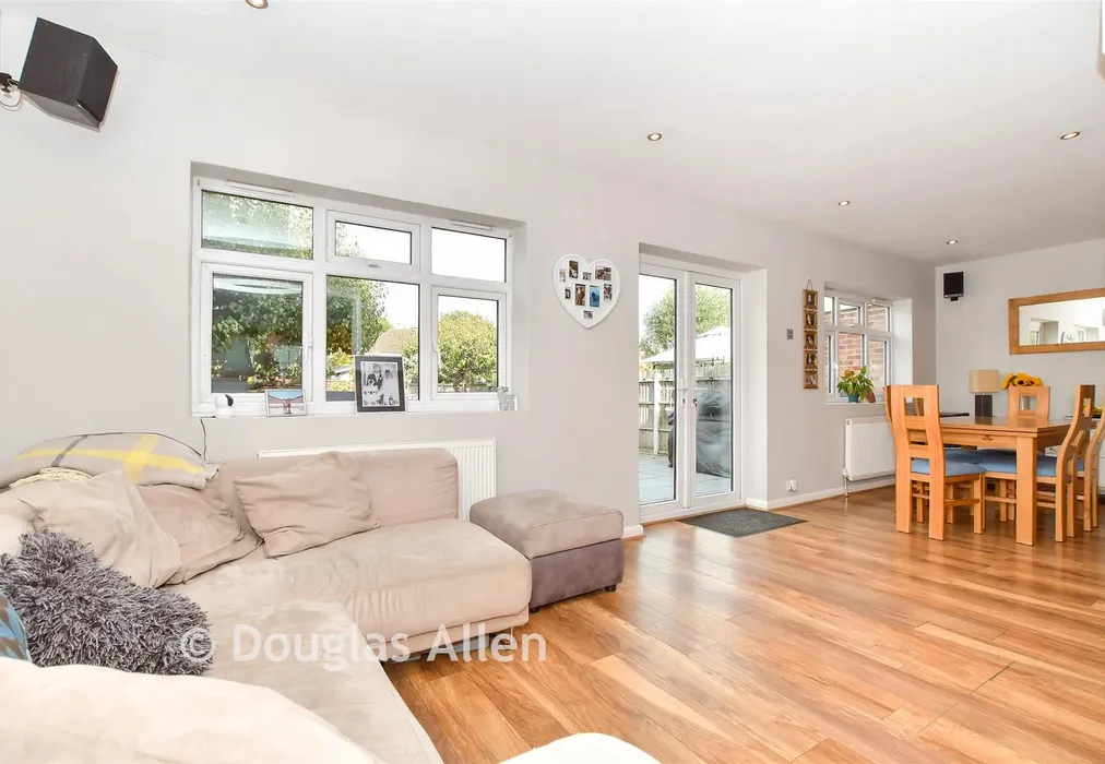 Dining Area - Newbury Gardens, Upminster, Essex - Wards of Kent