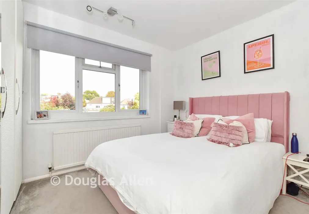 Bedroom 2 - Newbury Gardens, Upminster, Essex - Wards of Kent