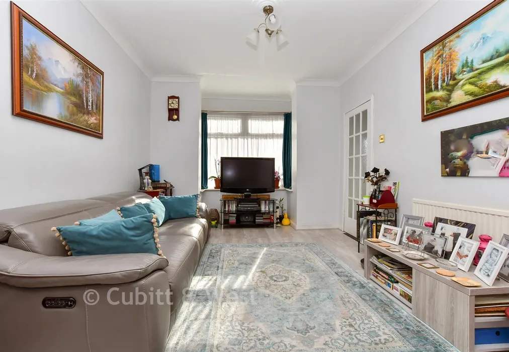 Lounge - The Retreat, Thornton Heath, Surrey - Wards of Kent