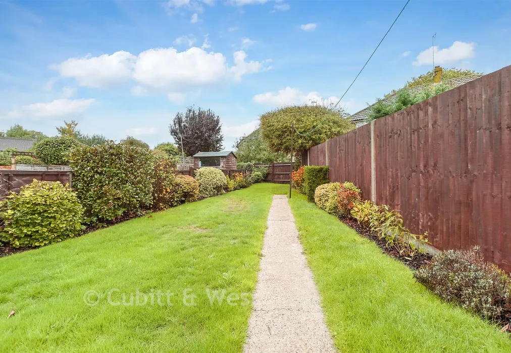 Rear Garden - Rushetts Road, Reigate, Surrey - Wards of Kent