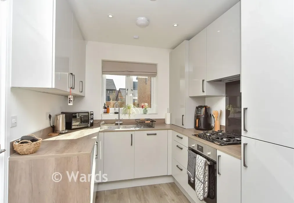 Kitchen - Serpentine Road, Faversham, Kent - Wards of Kent