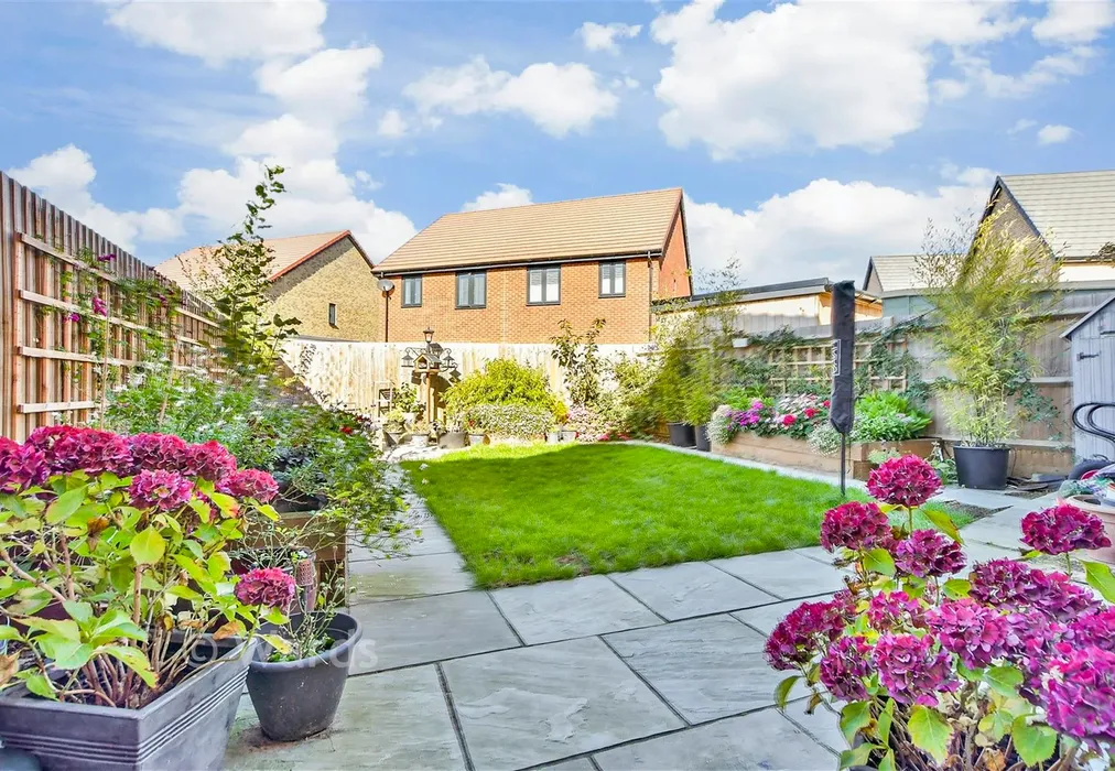 Rear Garden - Serpentine Road, Faversham, Kent - Wards of Kent