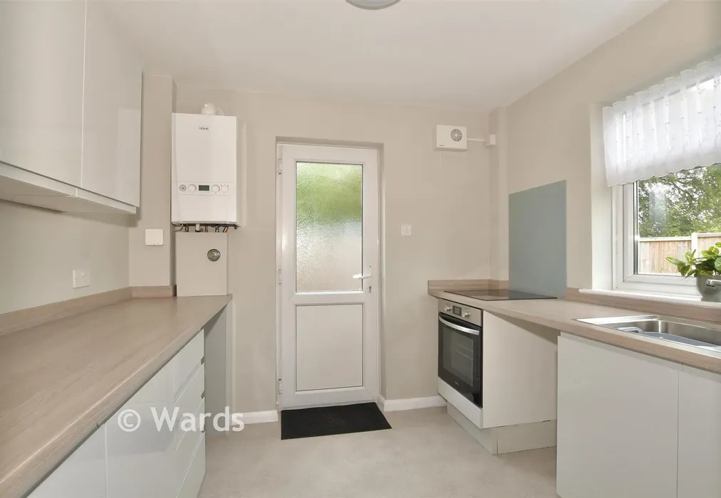 Kitchen - Bramley Avenue, Faversham, Kent - Wards of Kent
