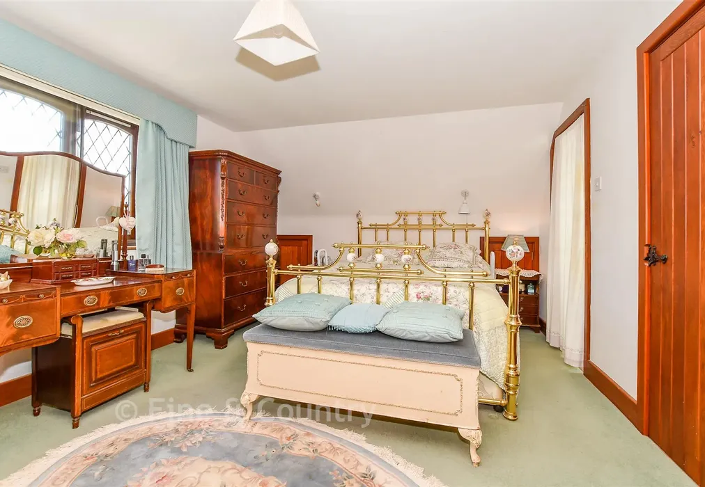 Bedroom 1 - Birchwood Avenue, Southborough, Kent - Wards of Kent