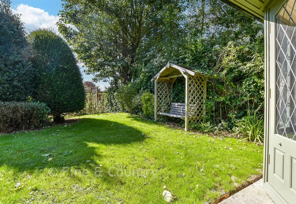Rear Garden - Birchwood Avenue, Southborough, Kent - Wards of Kent