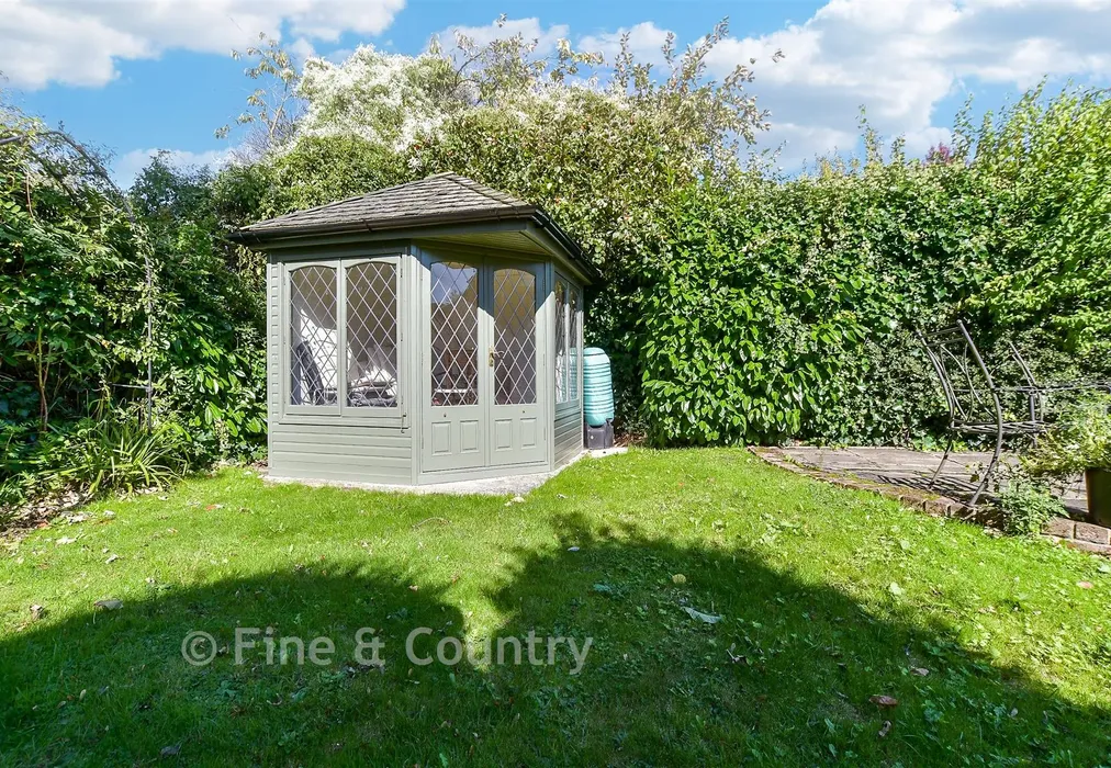 Workshop/Outbuildings - Birchwood Avenue, Southborough, Kent - Wards of Kent