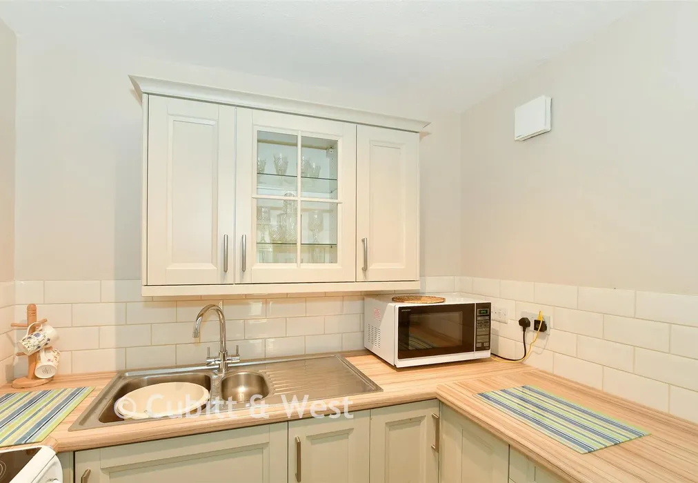 Kitchen - Jasmine Court, Horsham, West Sussex - Wards of Kent