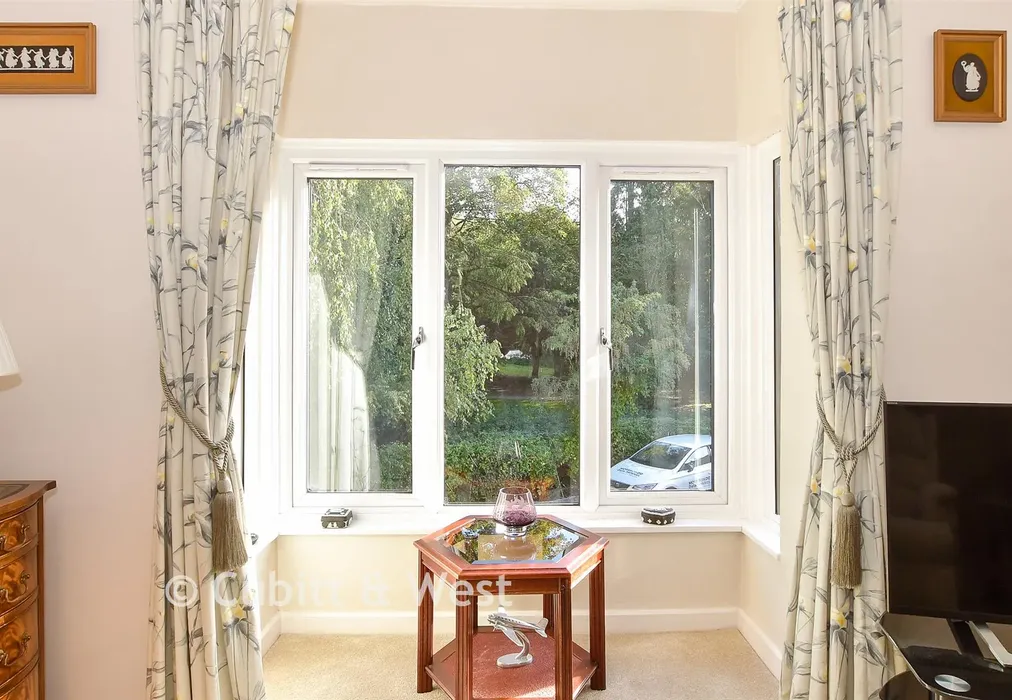 Internal Lifestyle Photograph - Jasmine Court, Horsham, West Sussex - Wards of Kent