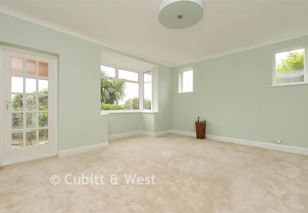 Living Room - Rural Way, Redhill, Surrey - Wards of Kent