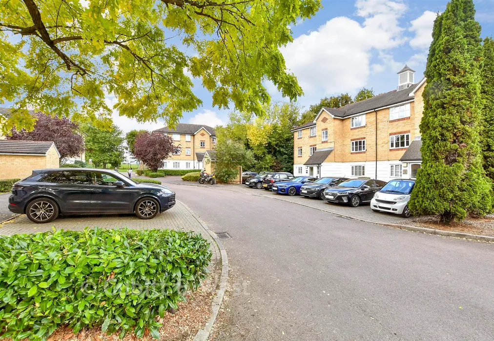 Driveway/Parking - Chipstead Close, Belmont, Sutton, Surrey - Wards of Kent