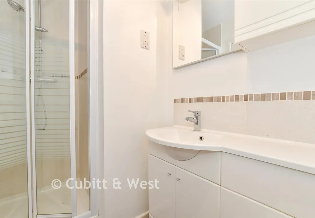 En-Suite - Harrier Close, Waterlooville, Hampshire - Wards of Kent