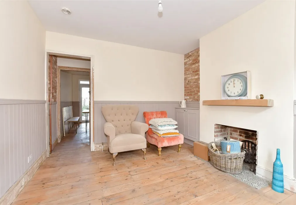 Lounge - St. Peter's Grove, Canterbury, Kent - Wards of Kent