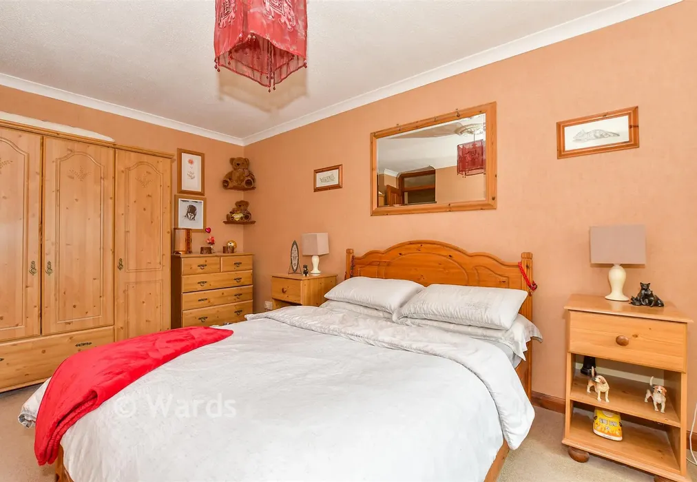 Bedroom 1 - Hunton Road, Chainhurst, Marden, Kent - Wards of Kent