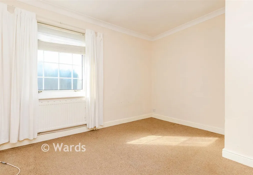 Bedroom 1 - Winters Croft, Gravesend, Kent - Wards of Kent
