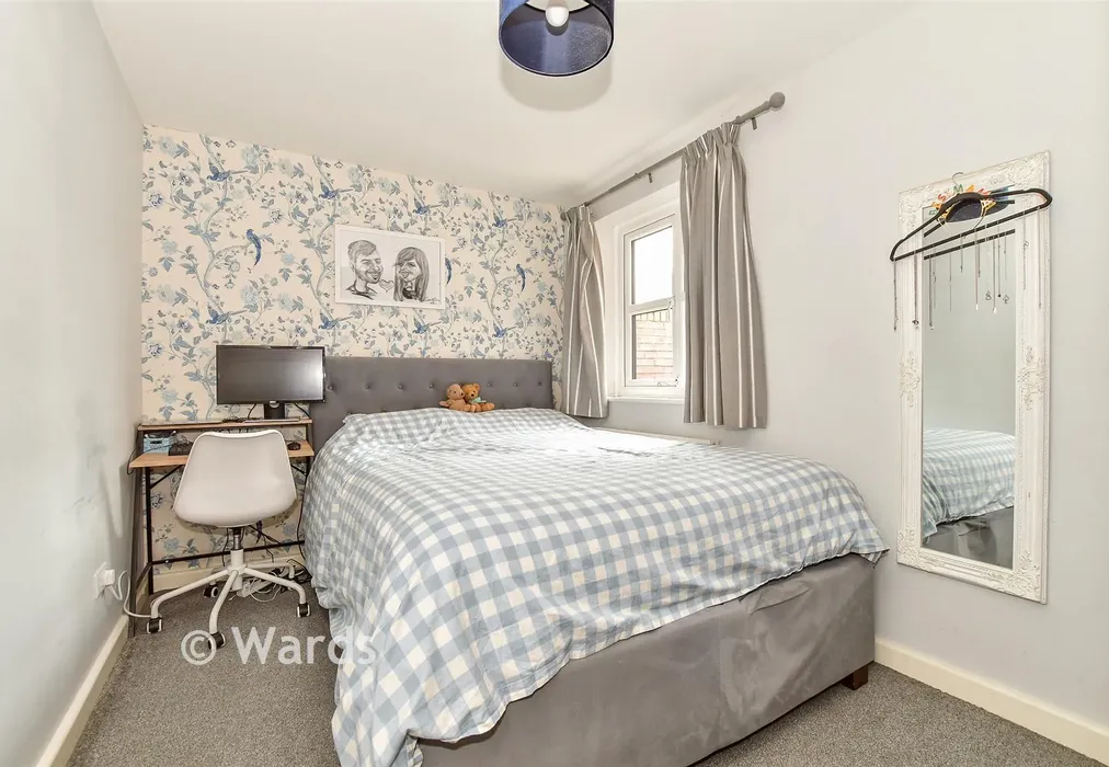 Bedroom 1 - Springwell Road, Tonbridge, Kent - Wards of Kent