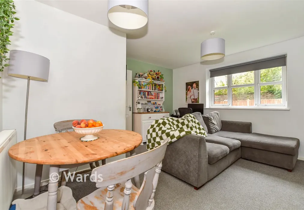 Lounge/ Diner - Springwell Road, Tonbridge, Kent - Wards of Kent