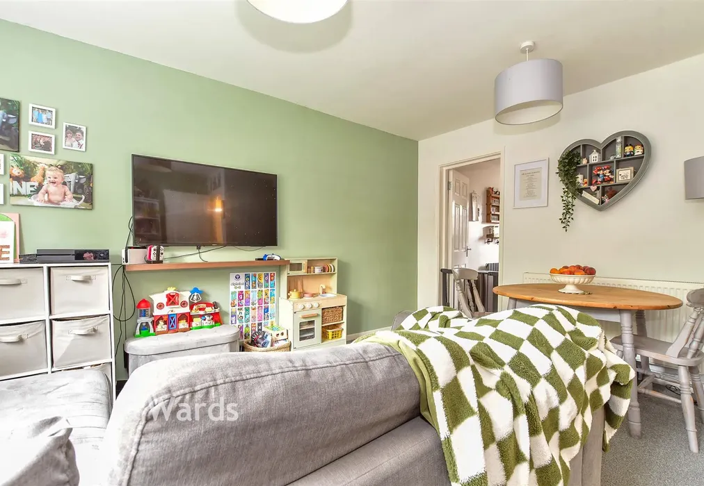 Lounge/ Diner - Springwell Road, Tonbridge, Kent - Wards of Kent