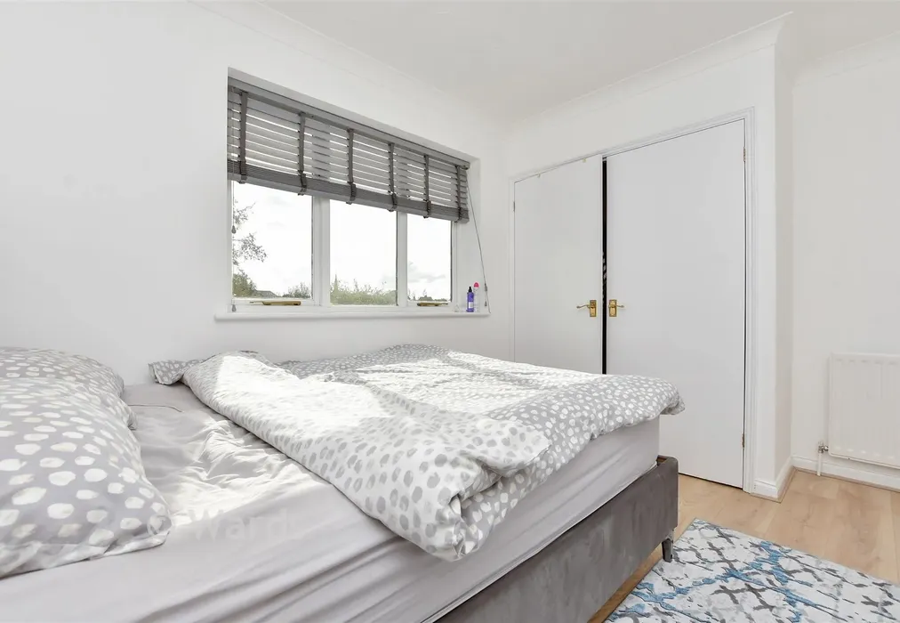 Bedroom 1 - Northwall Mews, Deal, Kent - Wards of Kent