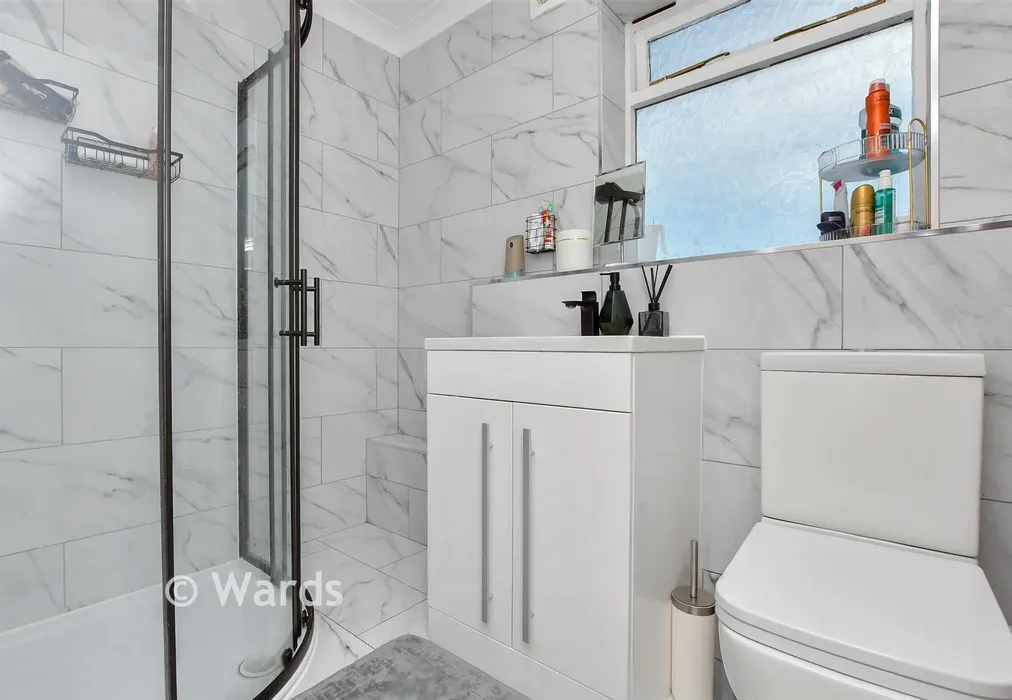 Shower Room - Northwall Mews, Deal, Kent - Wards of Kent