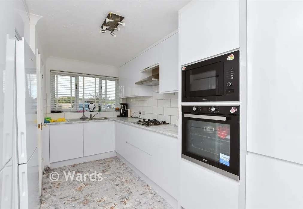 Kitchen - Northwall Mews, Deal, Kent - Wards of Kent