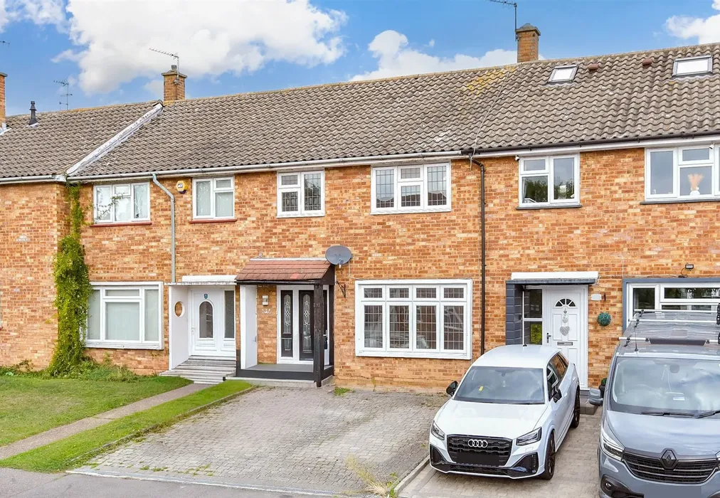 External Web - Abbs Cross Gardens, Hornchurch, Essex - Wards of Kent