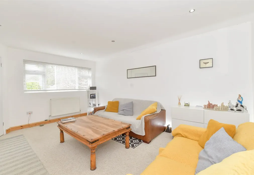 Lounge - Pryors Green, Bognor Regis, West Sussex - Wards of Kent