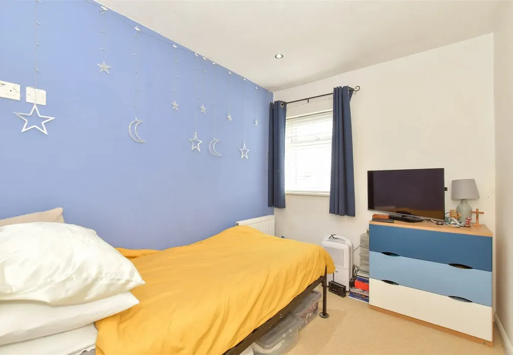 Bedroom 3 - Pryors Green, Bognor Regis, West Sussex - Wards of Kent