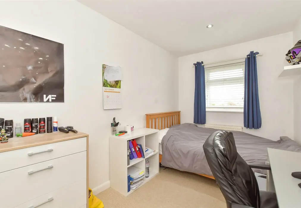 Bedroom 2 - Pryors Green, Bognor Regis, West Sussex - Wards of Kent
