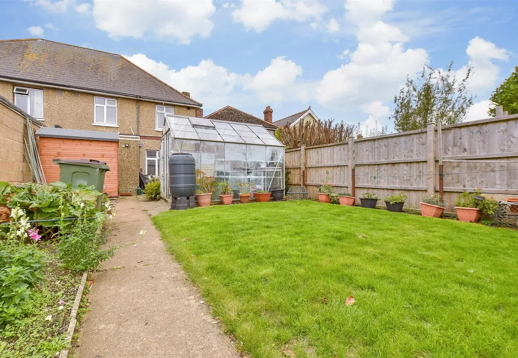 Rear Garden - Lucerne Road, Shanklin, Isle of Wight - Wards of Kent